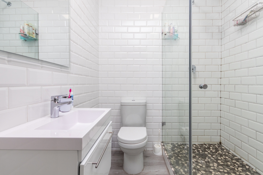 To Let 2 Bedroom Property for Rent in Vredehoek Western Cape